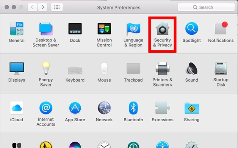 Ở phần System Preferences chọn Security & Privacy.