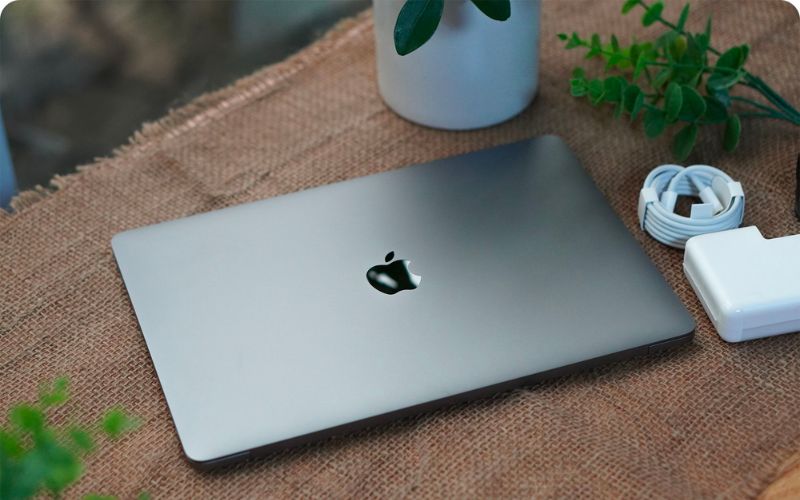 Kích thước macbook pro 13 inch 2018